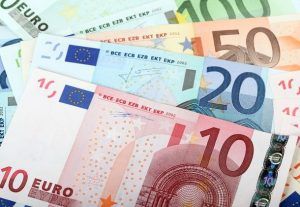 Pikavippi 19-vuotiaalle CashMoney.fi - Helppo 19v Laina